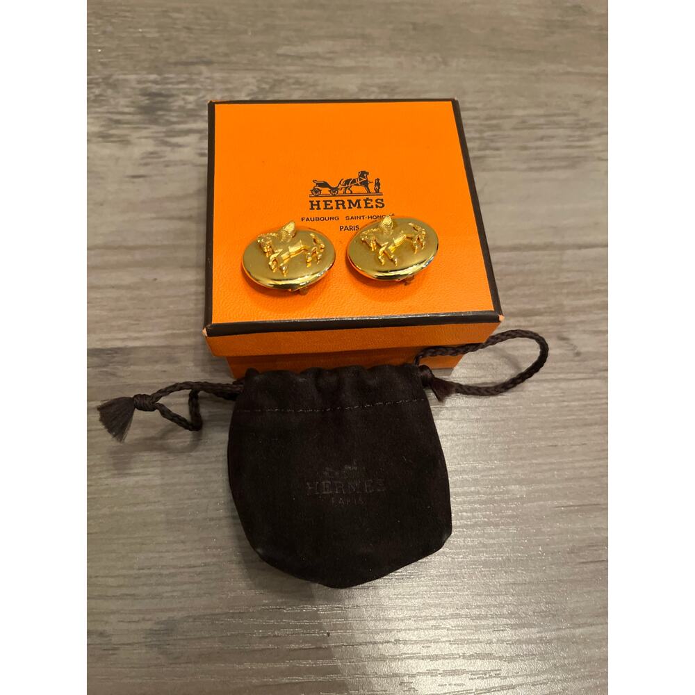 Hermès Pegasus Gold Plated Clip On Earrings With Original Box and Dust Bag - Picture 4 of 7